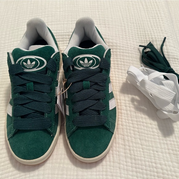 Adidas Campus 00S shoes in dark green, cloud white and off white. - Picture 2 of 7